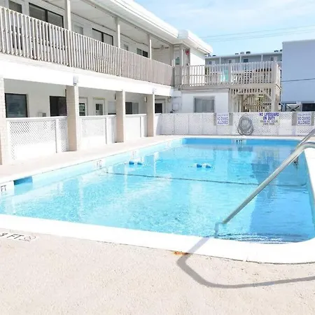 Across Street From Beach With Pool Top Location Villa